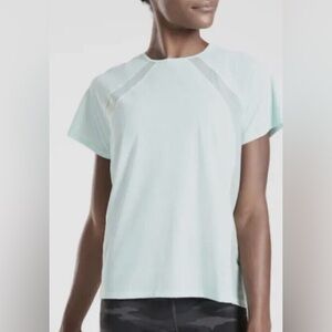 ATHLETA Ultimate Hybrid Athletic Workout Tee In Oasis Blue Size S